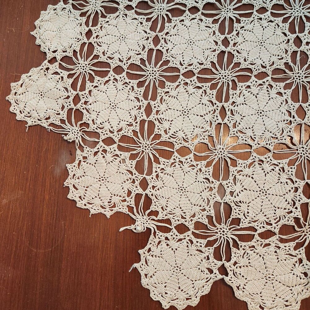 Crochet Tablecloth 48in x 70in Rectangle Beige Star Rounds Vintage Overlay - Picture 6 of 9